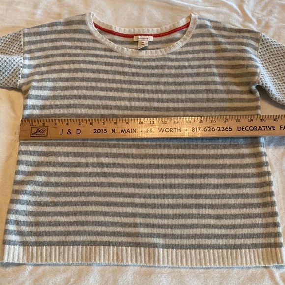 Sundance Sz Medium Beige Grey Stripe Lambswool Sweater - Picture 4 of 5